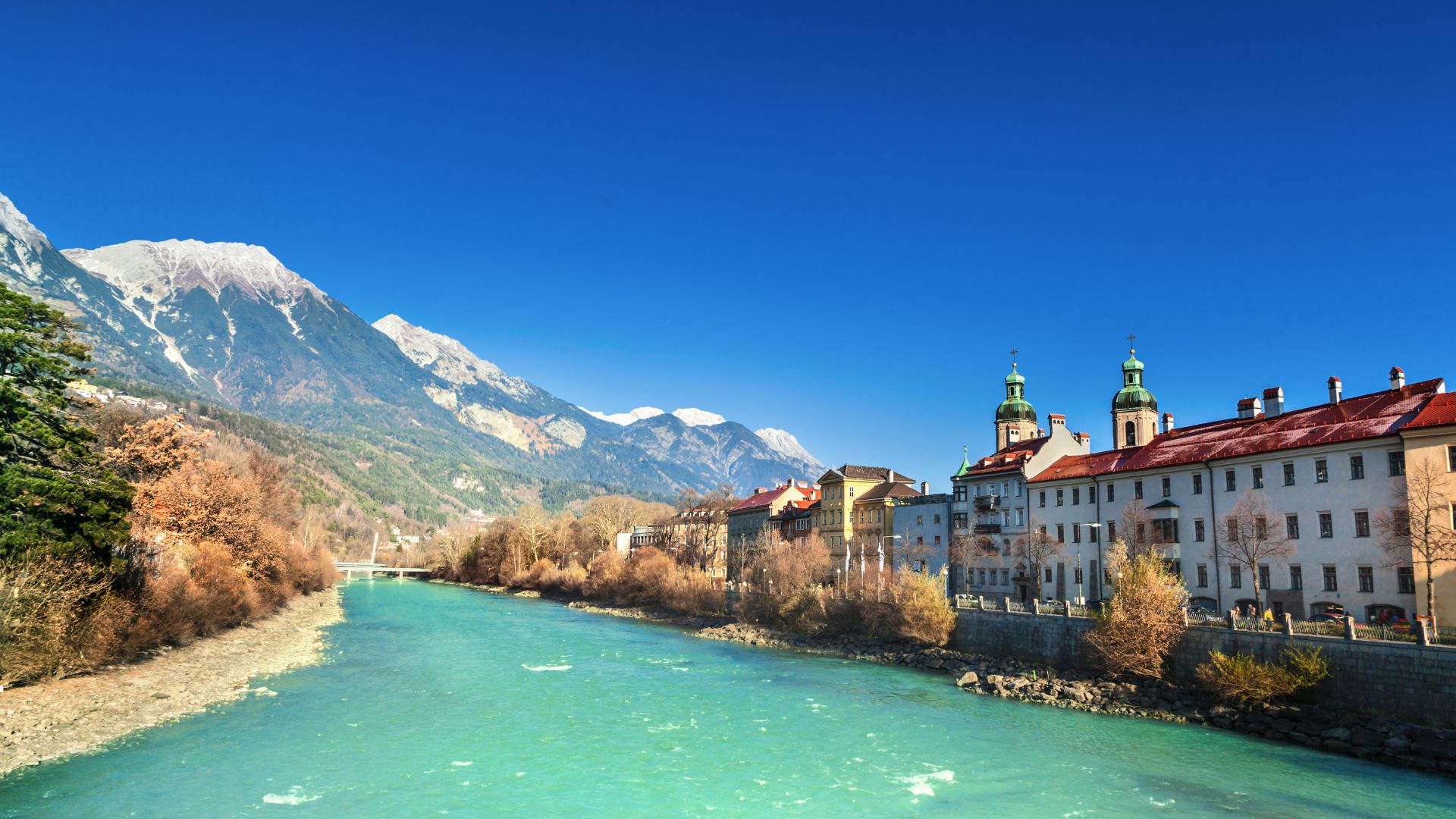 Alpine Hospitality: How Austrian Hotels Can Blend Tradition with Digital Innovation